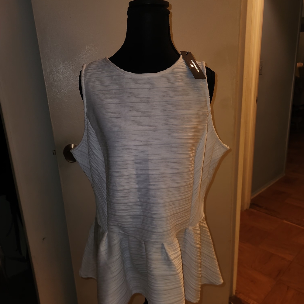 Worthington Textured White Peplum Blouse